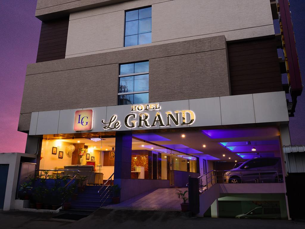 Hotel Le Grand Коимбаторе Екстериор снимка